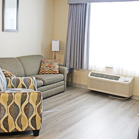 Independence Stay Long Term And Suites Marinette Esterno foto